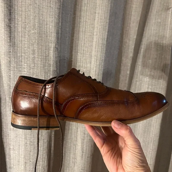 Stacy Adam's men's shoes wore a couple times 
Leather - Picture 5 of 6